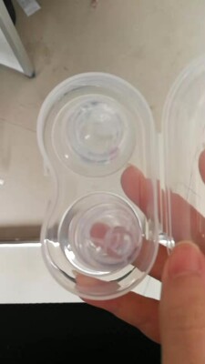 乳头校正器收到了,很不错,实物描述的和图片一致,确实是乳胶做的,而且吸力很强大,当时宝贝的使用说明书也读了,先消毒使用,自己确实有一个乳头内陷,想买一个乳头矫正器进行矫正,这款我确实觉得很适合,可以把乳头吸起来长时间保留在外面,这样坚持下去,就再也不用担心乳头内陷了,很不错,而且物流也很快,值得购买,下次有需要再光顾! 乳头校正器收到了,很不错,实物描述的和图片一致,确实是乳胶做的,而且吸力很强大,当时宝贝的使用说明书也读了,先消毒使用,自己确实有一个乳头内陷,想买一个乳头矫正器进行矫正,这款我确实觉得很适合,可以把乳头吸起来长时间保留在外面,这样坚持下去,就再也不用担心乳头内陷了,很不错,而且物流也很快,值得购买,下次有需要再光顾!