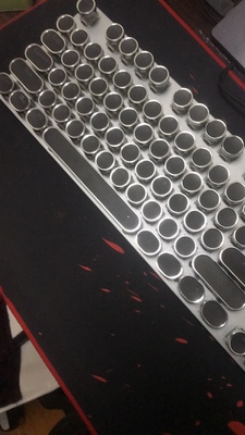 点评腹灵M104北美版电竞游戏机械键怎么样，为何销量这么好？