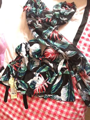 黑色没有色差，穿着显瘦，质量也很好，不错！