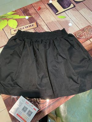 太好看了，版型也是我一直想买的，太喜欢了，质量也好，值了