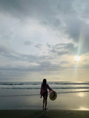 泳衣非常的好看,颜色和图片一样,所见如所得,还会继续买,过年全家出游先备好 泳衣非常的好看,颜色和图片一样,所见如所得,还会继续买,过年全家出游先备好