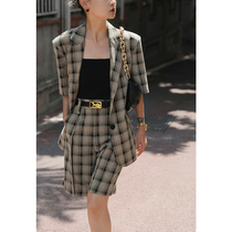 Mogas million-year-old resurgence 90s retro wide-shouldered plaid spring and summer casual shorts blazer womens suit