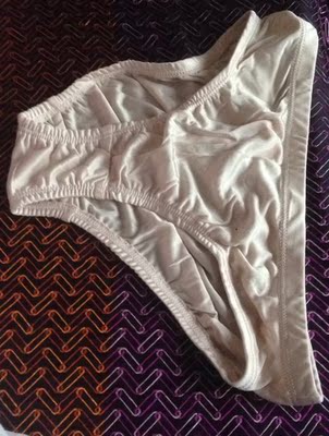 还没试穿,内内一直穿蚕丝的,双12囤货中。 还没试穿,内内一直穿蚕丝的,双12囤货中。