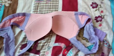 穿了3次了,感觉挺好的,就是包装差了点 穿了3次了,感觉挺好的,就是包装差了点