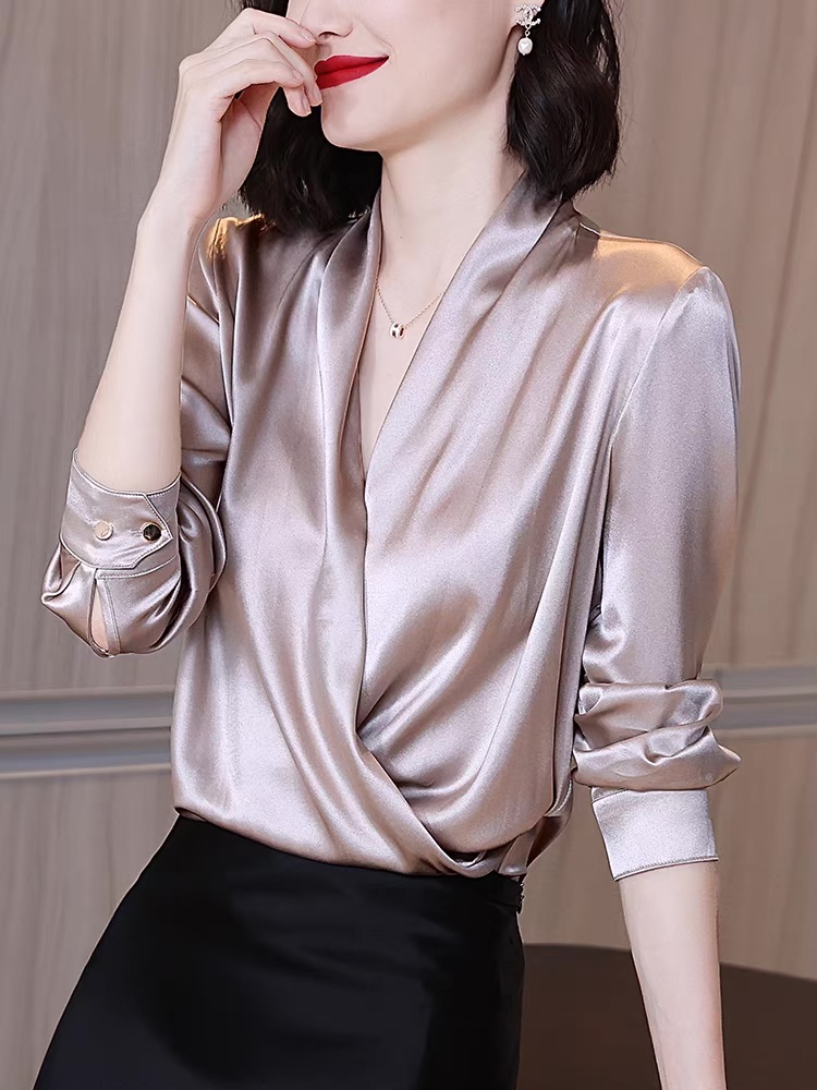 whmk/午后摩卡缎面衬衫高级感上衣女设计感小众v领女式衬衫雪纺