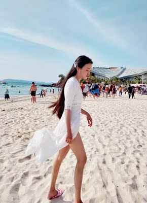 去格兰岛耍，成为全场最美，走路带风，真心很好看，很多外国友人找我要电话，拍照，满足大多数女孩子的虚荣心，质量也很好，不跑丝，昨天发了朋友圈，简直点赞评论太多了，来上图