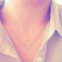 European and American foreign trade ornament minimalist metal hollowed-out triangle short money chain XL00015