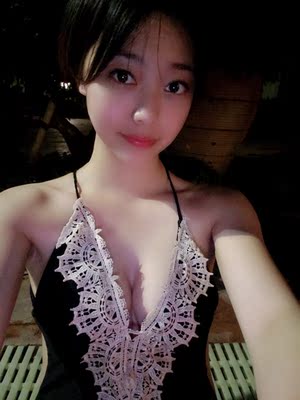 超级无敌性感，我只敢在酒店穿穿拍拍照，哈哈哈哈哈哈哈  淘宝多年最近才知道好评够80字会涨淘气值，所以以下是好评模板，只要满意的宝贝都会用这个评价，不好的会单独评论。质量非常好，与卖家描述的完全一致，非常满意,真的很喜欢，完全超出期望值，发货速度非常快，包装非常仔细、严实，物流公司服务态度很好，运送速度很快，很满意的一次购物，