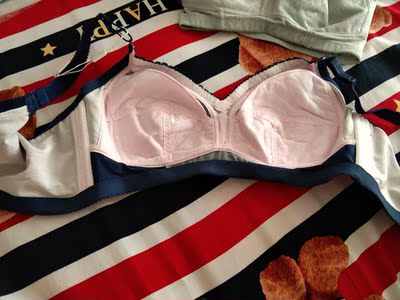 很喜欢,穿上显胸小,质量也不错,非常适合大胸的人穿 很喜欢,穿上显胸小,质量也不错,非常适合大胸的人穿