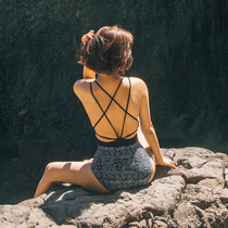 Korean version of the new swimsuit female retro sexy small fragrant wind cross backless conjoined body belly thin black swimsuit