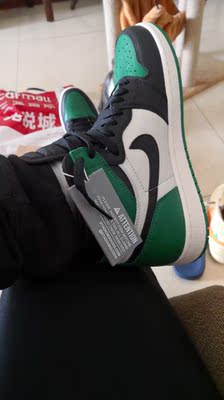 鞋不错，但鞋面实在是太皱了