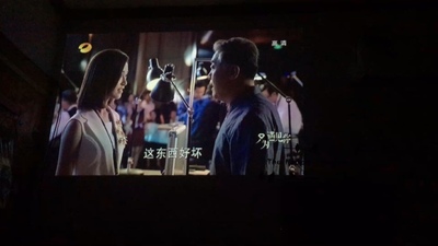 一个月体验:极米无屏电视Play和Play特别版都有什么细节上的区别，哪个好