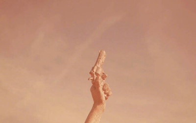 这是一个好评模板，不要看了下面都是废话。因为本仙女很懒不想每个宝贝都写好评所以才模仿网友的好评模板，但是这个宝贝不管是质量还是款式都是本仙女喜欢的如果不喜欢本仙女收到会很生气然后这个模板就会变成各种喋喋不体的吐槽，自然不会撒下这个好评给各位淘友一个参考。