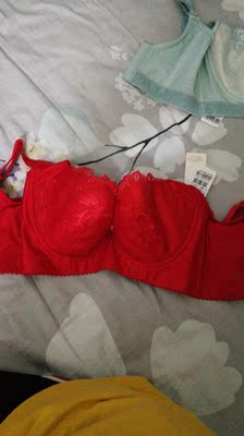 这个比较贵。希望好穿。