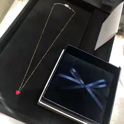 宝贝收到了很喜欢，朋友过生日刚好来的及，这个颜色真的很衬肤色，带上很显气质，朋友很喜欢