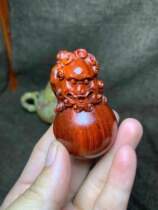 Indias small leafy purple sandalwood detached house Old stock Venus handlebar pieces Lions Hold Ball Handicraft loach Chicken blood red