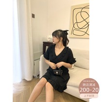 Wang Grape slightly fat mm sweet doll collar plus size dress lace bubble sleeves waist thin a-line small black skirt