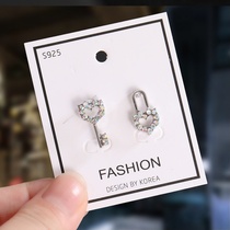 S925 Silver Mini Key Earnail Woman Temperament Korea Personality Brief Asymmetry Lock Heart New Forbidden City Earrings