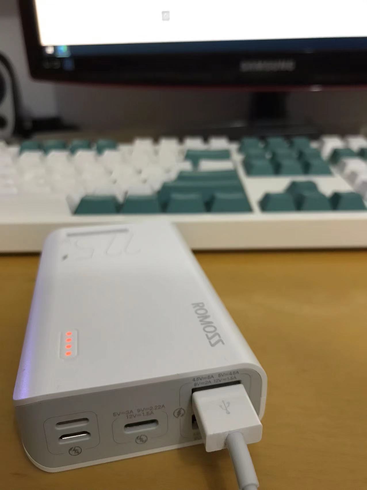 真实解析iphone小米20w快充移动电源好用吗?怎么样呢?优缺点爆料测评