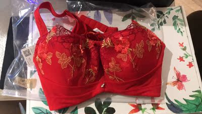 已经买第3次了,一如既往的好!就是双十一的时候买是很划算,店子里都一件需要3百4百的,这个买两件才3百多! 已经买第3次了,一如既往的好!就是双十一的时候买是很划算,店子里都一件需要3百4百的,这个买两件才3百多!