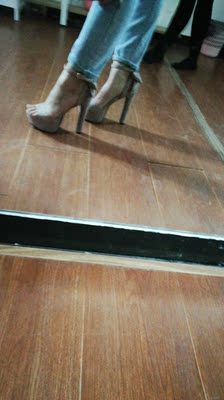 收到就穿上了，挺好的，很稳