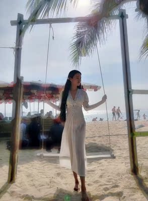 去格兰岛耍，成为全场最美，走路带风，真心很好看，很多外国友人找我要电话，拍照，满足大多数女孩子的虚荣心，质量也很好，不跑丝，昨天发了朋友圈，简直点赞评论太多了，来上图