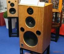 British Harbeth heavy rain Monitor40 1 M40 1 40 2 M40 2 bookshelf licensed