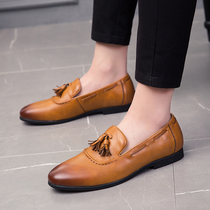 Red hair stylist leather shoes mens Korean version of patent leather British nightclub mens shoes summer breathable personality bright leather pointed trendy shoes