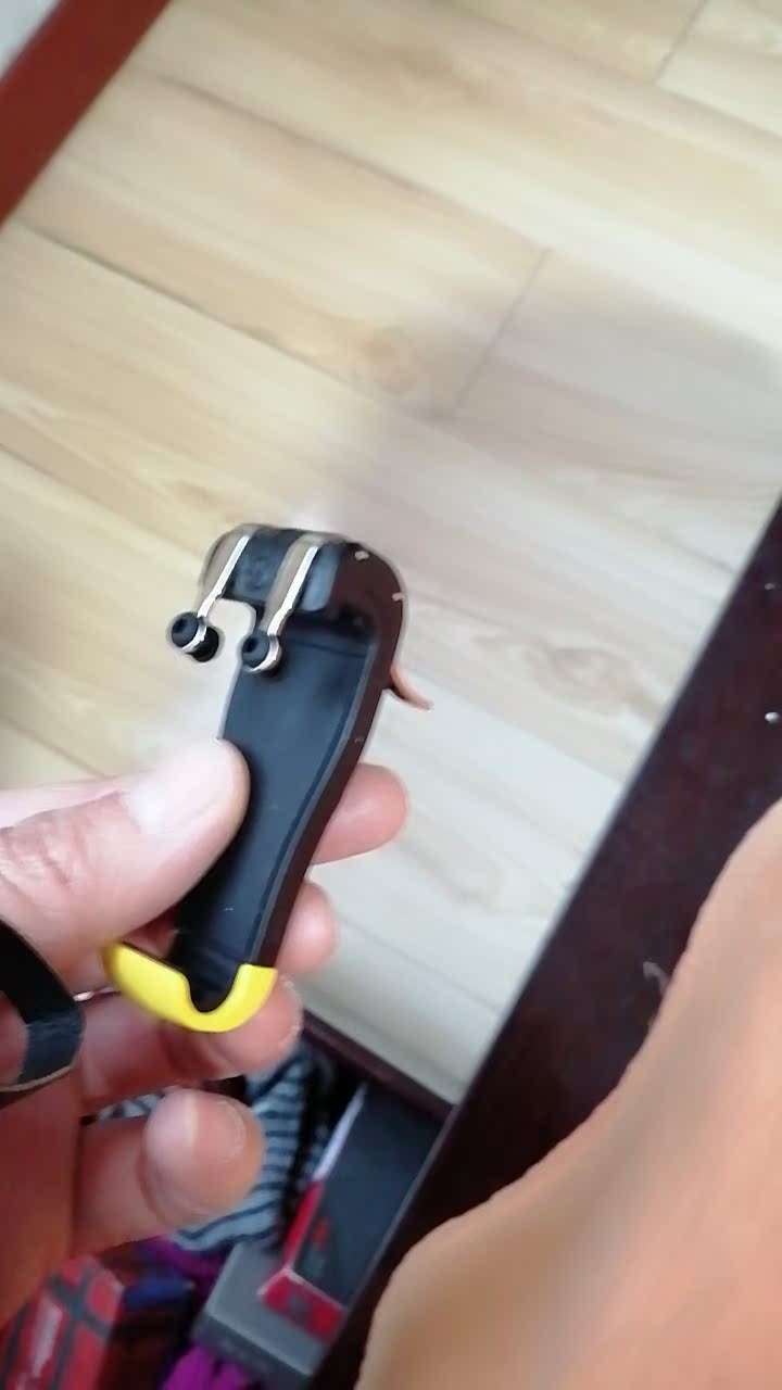 贝贝佳六指游戏手柄