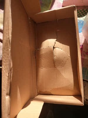 东西不值，就一层，最可气的是快递都坏了，这邮的东西，扎心，