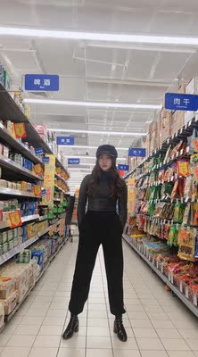 连体衣真的太显身材了 完全遮住了我多余的肉肉打底单穿都OK啊