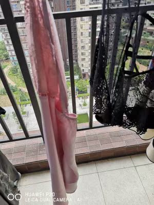 面料差劲,不顺滑,洗了后也是皱皱巴巴,差距太大 面料差劲,不顺滑,洗了后也是皱皱巴巴,差距太大