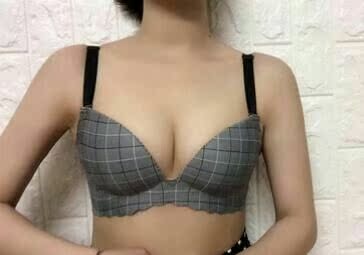 这个丰胸产品效果真的很不错很不错啊&nbsp;值得高兴的是乳房以前下垂没有弹性，现在变得又挺又大的，而且现在还在逐渐增大呢，每次用完以后都没感觉有啥不舒服的地方，&nbsp;所以也就很放心的坚持用了，真的我非常满意，还会继续使用的。