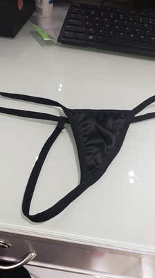 睡衣收到了，大小合身，还送了裤裤！以后继续回购白色的！