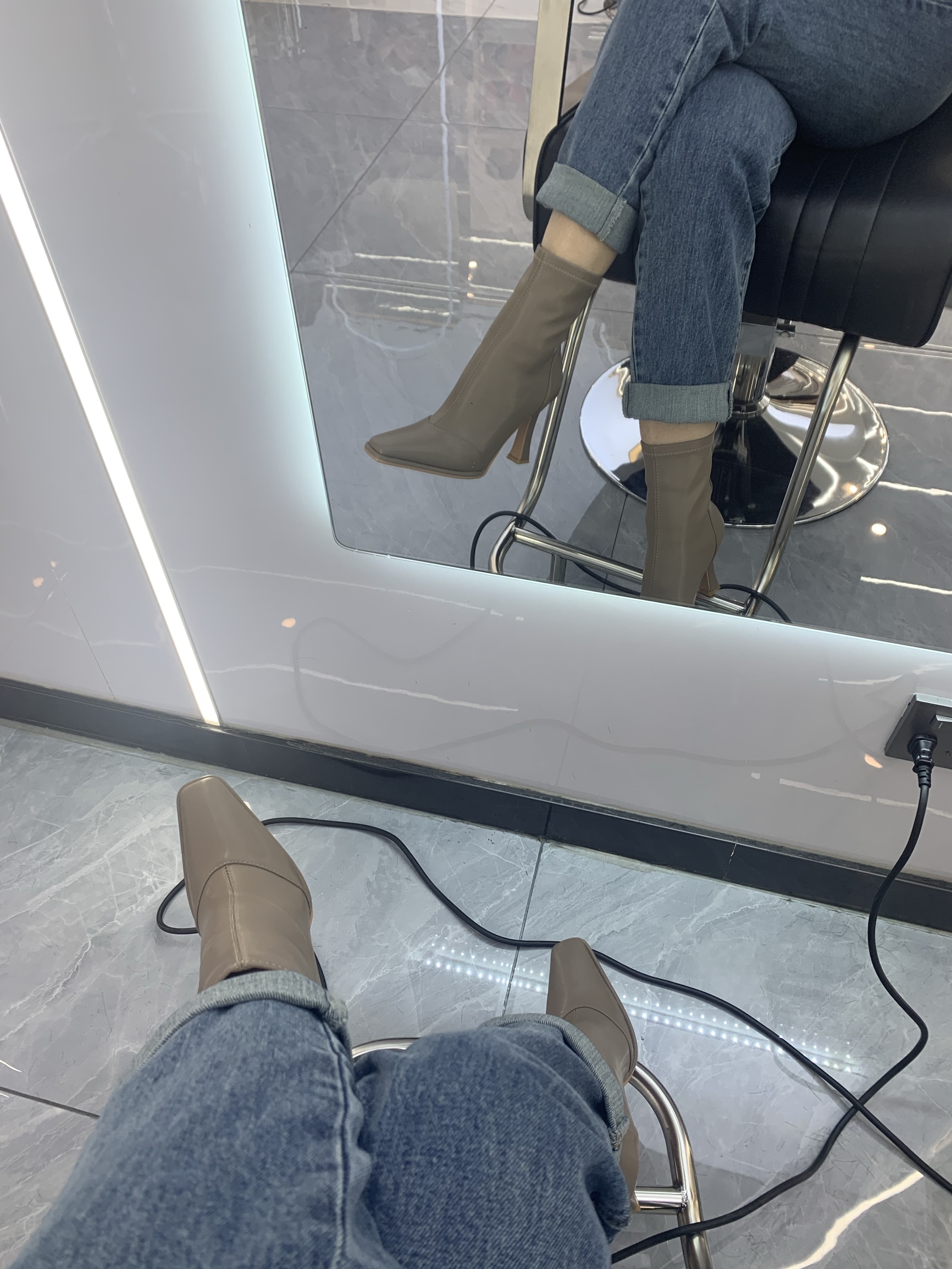 综合吐槽卷边牛仔裤女优缺点如何?看一看?少上当