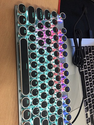 揭秘游戏牛人分析cherry樱桃机械键盘怎么样？质量和手感好吗？