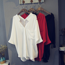 Summer new womens V-neck chiffon shirt five-point bat mid-sleeve loose pocket shirt solid color wild