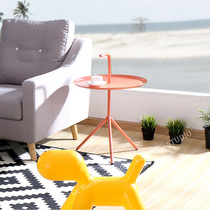 Nordic simple iron coffee table Nordic round tea table small apartment portable coffee table sofa side creative coffee table