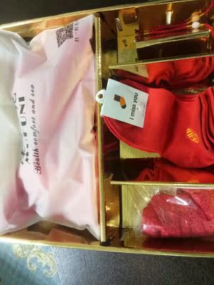 宝贝已收到  内衣 质量非常好   和图片一模一样 很满意的一次购物   下次还回会来购买