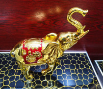 Auspicious rich elephant Russian tin handicrafts Bar KTV fortune auspicious metal elephant Western gift elephant elephant