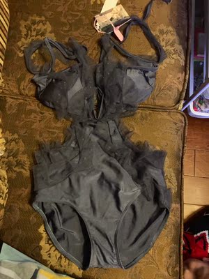 很好看，很显腰细，显身段，小胸福利我觉得