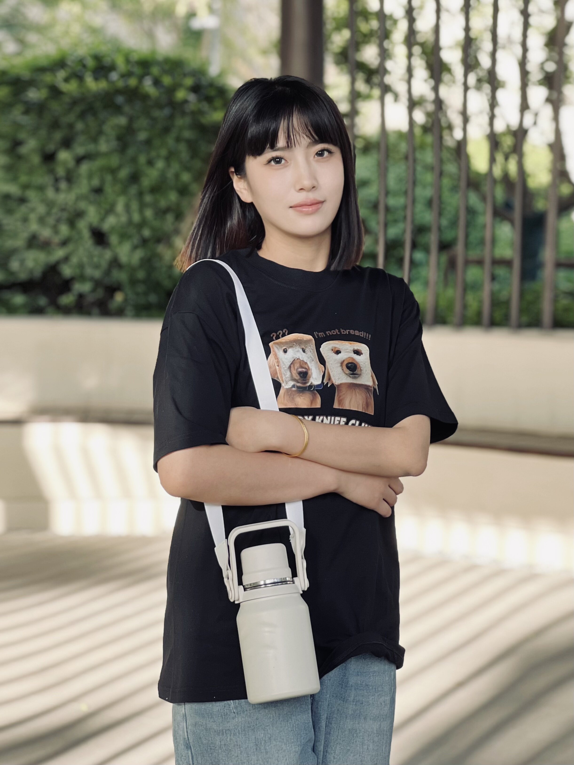 保温效果嘎嘎nice😊里面有三层过滤的设计,喝花茶什么的,别说茶叶