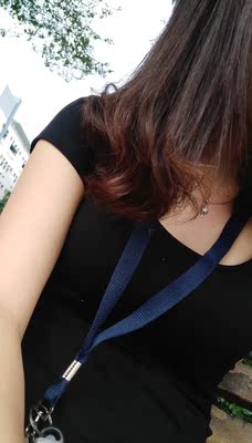 童鞋们！！半.价买滴哟！公 总~号搜：【常常惠】再去买，超级给力！排在最上面那个才是哦！面料柔软质感非常喜欢，颜色款式样样好穿着合适五星好评，质量很好，面料摸着也很舒服。质量一如既往的好，卖家服务好，面料柔软质感非常喜欢，颜色款式样样好穿着合适五星好评，舒适柔软透气吸汗很舒服，很显瘦。穿起来很好看，第一次买非常好。上身效果好，主要是这个颜色我很喜欢，穿上性感迷人，是夏天必备衣服，感觉自己美美的，好评(o^^o)，上身也很好看，喜欢，很漂亮的衣服，