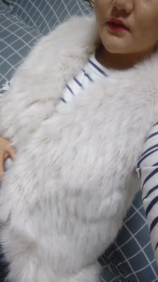 谢谢买家,服务特好,衣服也很美,颜色拍错了买家还承担了快递费,衣服很快收到了,谢谢了,好评 谢谢买家,服务特好,衣服也很美,颜色拍错了买家还承担了快递费,衣服很快收到了,谢谢了,好评