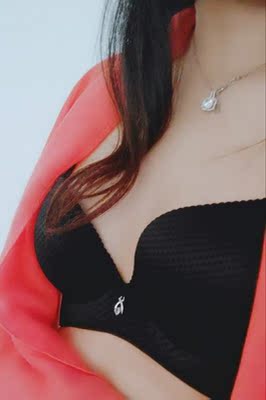 胸罩收到了,试穿一下挺舒服的,面料挺好的,聚拢效果也不错,适合大小胸的美女,值得购买 胸罩收到了,试穿一下挺舒服的,面料挺好的,聚拢效果也不错,适合大小胸的美女,值得购买