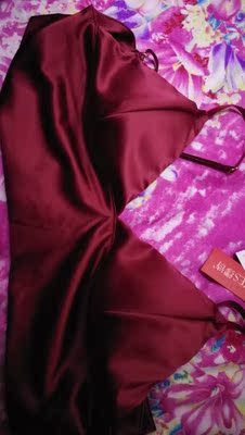 好看，就是最小号下围太宽啊