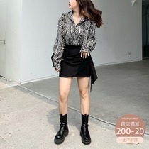 Wang grape slightly fat mm large size 2020 autumn new black A-line skirt irregular skirt high waist skirt female