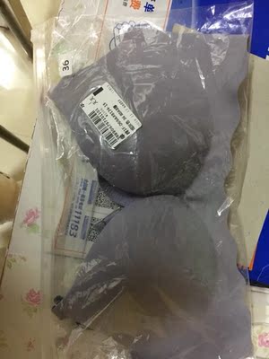 感觉还可以吧，无痕的，应该挺好，没穿，好好好