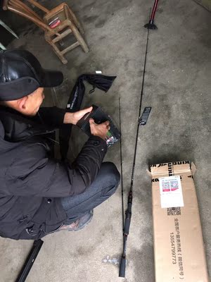 说说化氏一味EX鱼竿怎么样？好用吗，和双宝宏图鱼竿哪个好？
