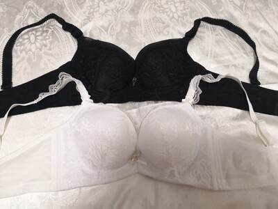 第二次来买了，这回选购了黑色和白的滴，质量挺好的，穿上挺舒服的，双十一活动很给力，店家还赠了内裤